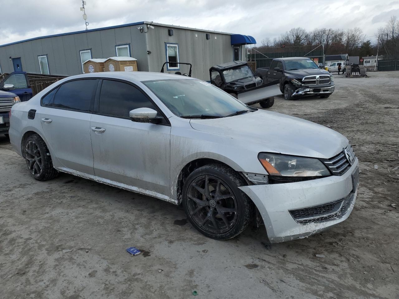 2014 VOLKSWAGEN PASSAT S - Фото 4
