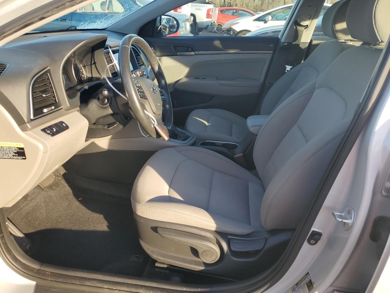2018 HYUNDAI ELANTRA SE - Image 7