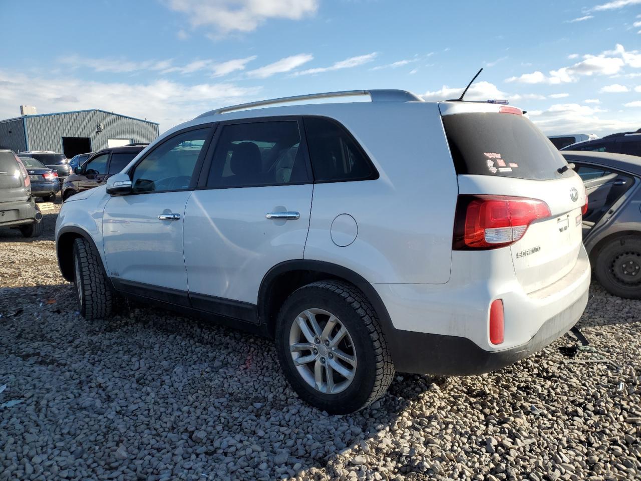 2015 KIA SORENTO LX - Image 2