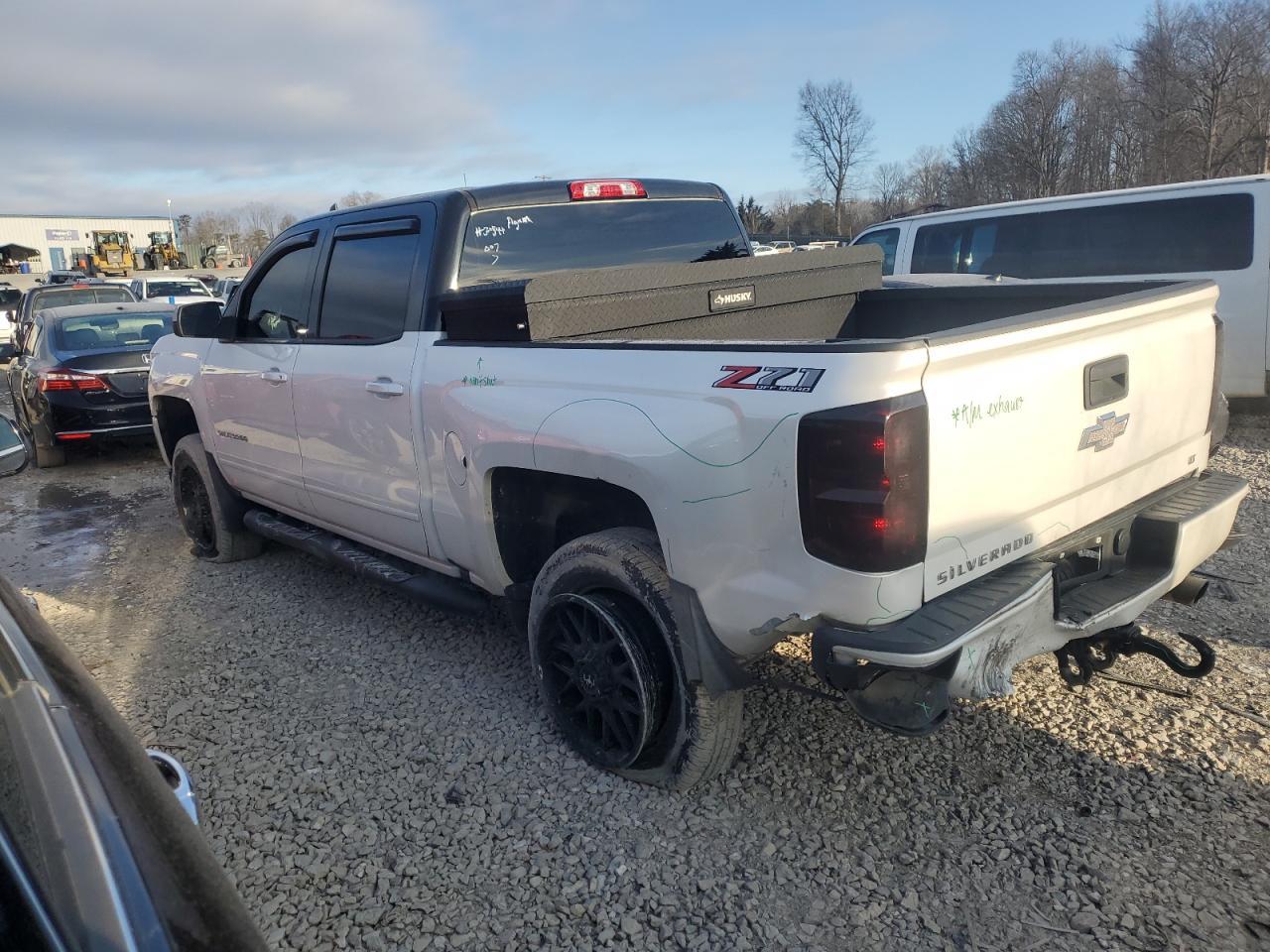 2018 CHEVROLET SILVERADO - Фото 2