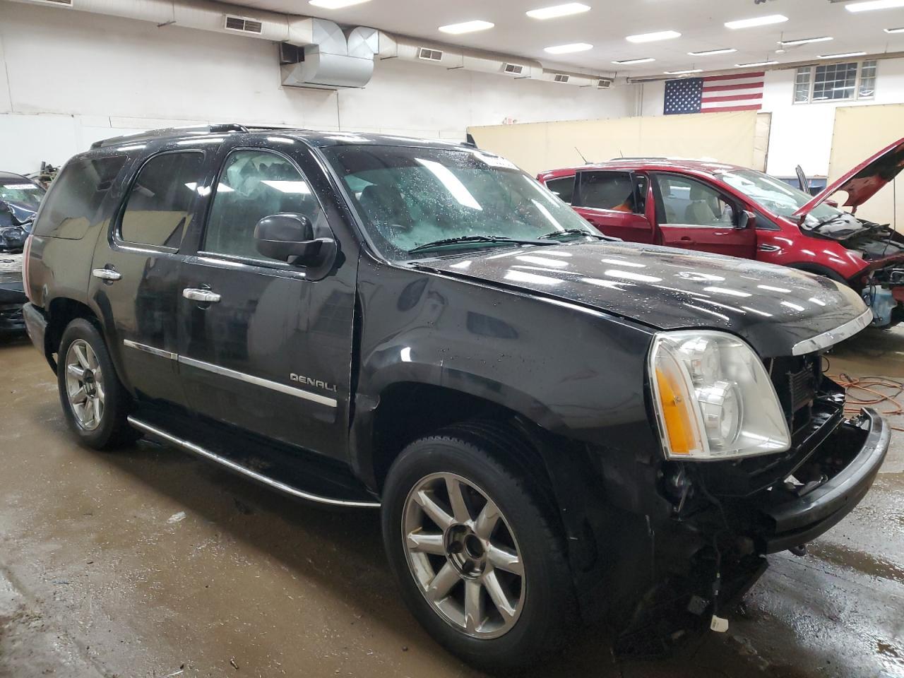2012 GMC YUKON DENA - Image 4
