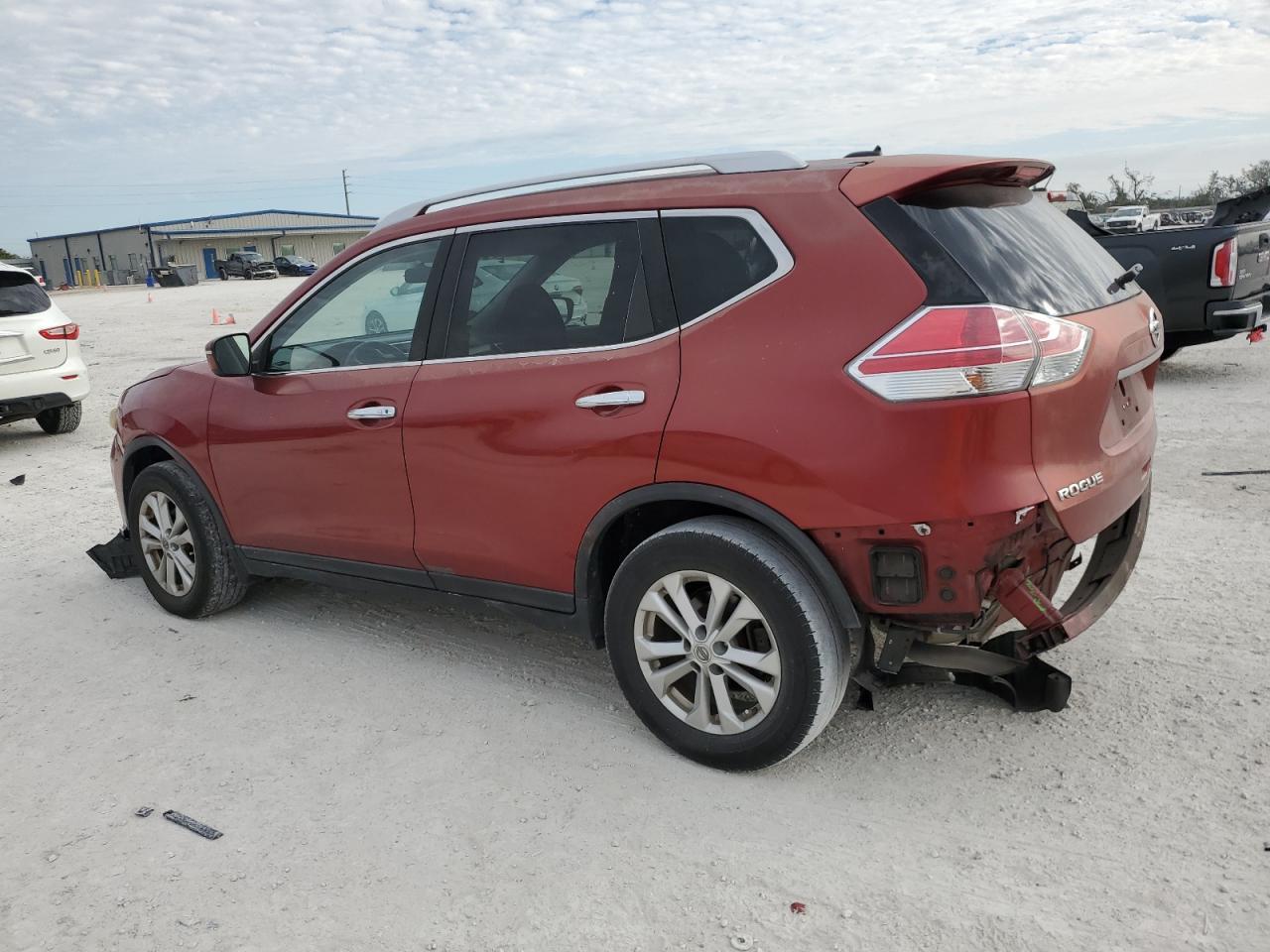 2015 NISSAN ROGUE S - Фото 2