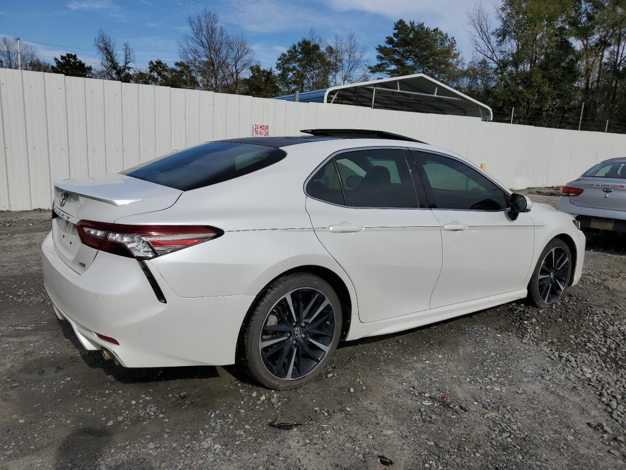 2018 TOYOTA CAMRY XSE - Image 3