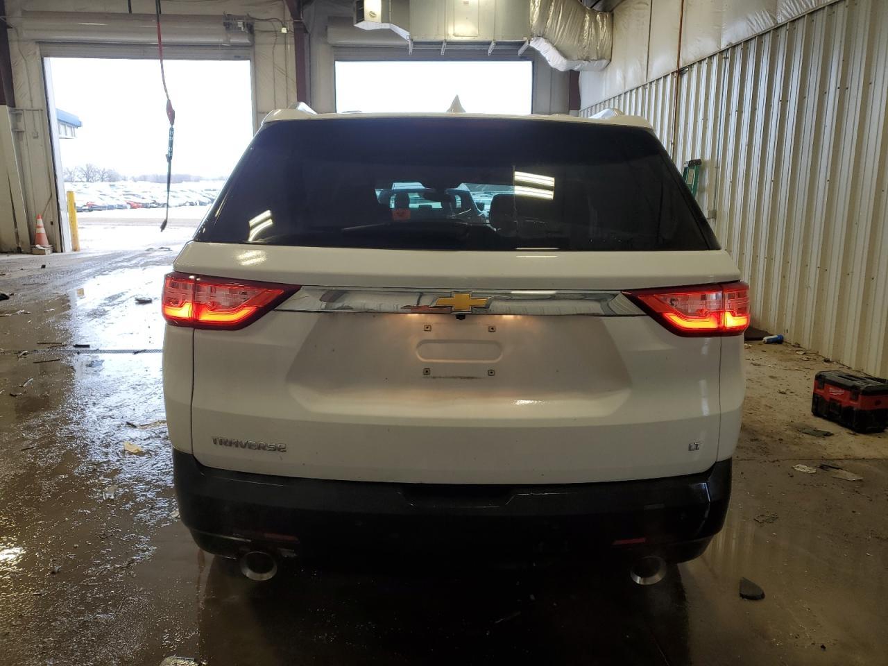 2018 CHEVROLET TRAVERSE L - Фото 6
