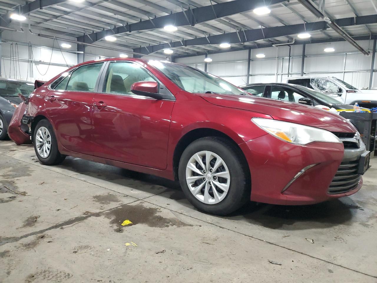 2017 TOYOTA CAMRY LE - Фото 4
