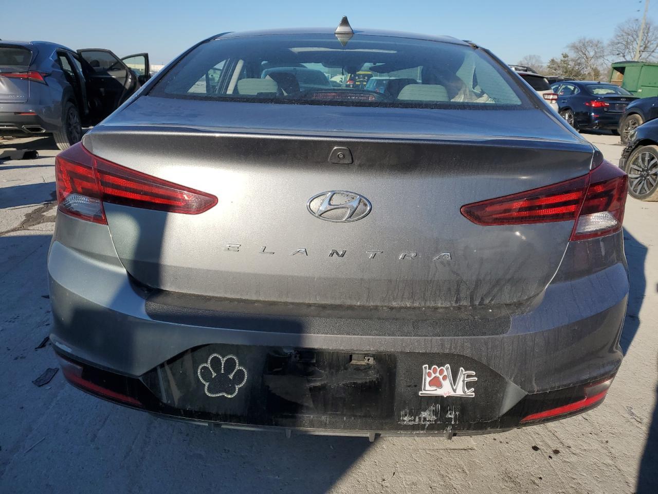 2019 HYUNDAI ELANTRA SE - Фото 6