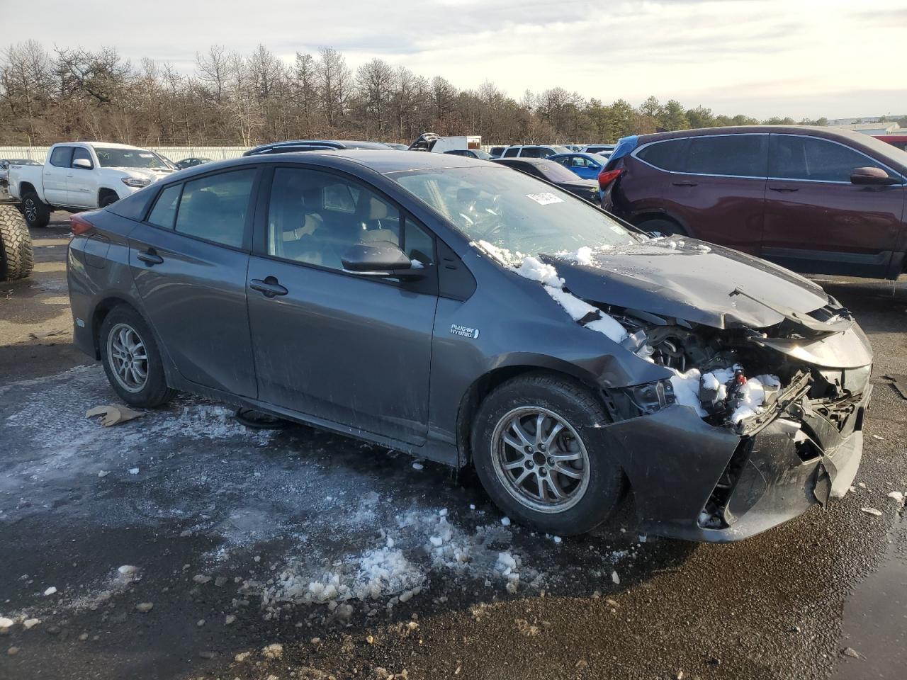 2022 TOYOTA PRIUS PRIM - Image 4