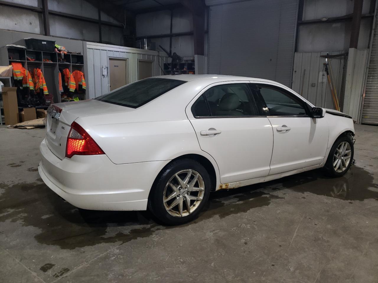2011 FORD FUSION SEL - Image 3