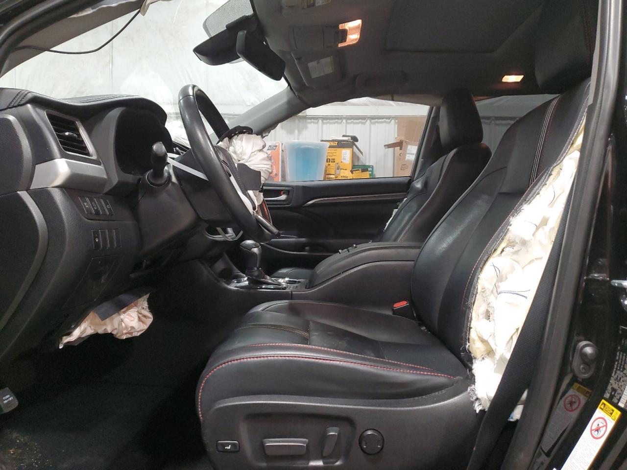 2019 TOYOTA HIGHLANDER - Image 7