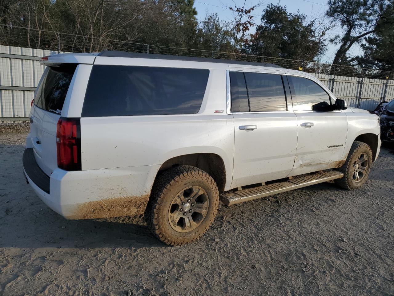 2016 CHEVROLET SUBURBAN K - Фото 3