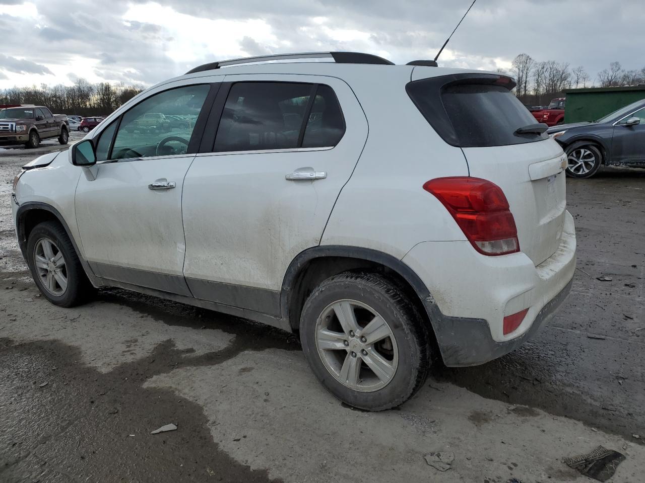 2018 CHEVROLET TRAX 1LT - Фото 2