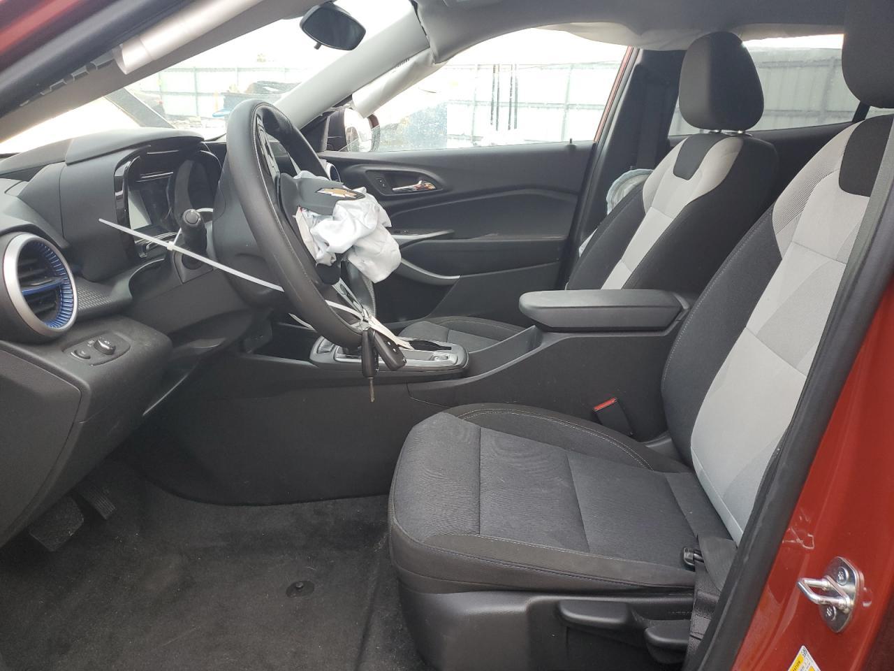 2024 CHEVROLET TRAX LS - Фото 7