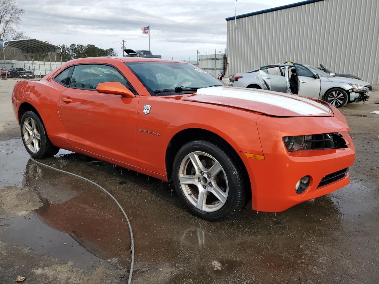 2011 CHEVROLET CAMARO LT - Image 4