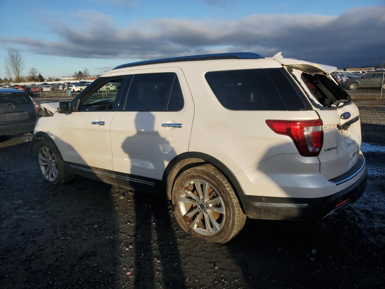 2018 FORD EXPLORER L - Image 2