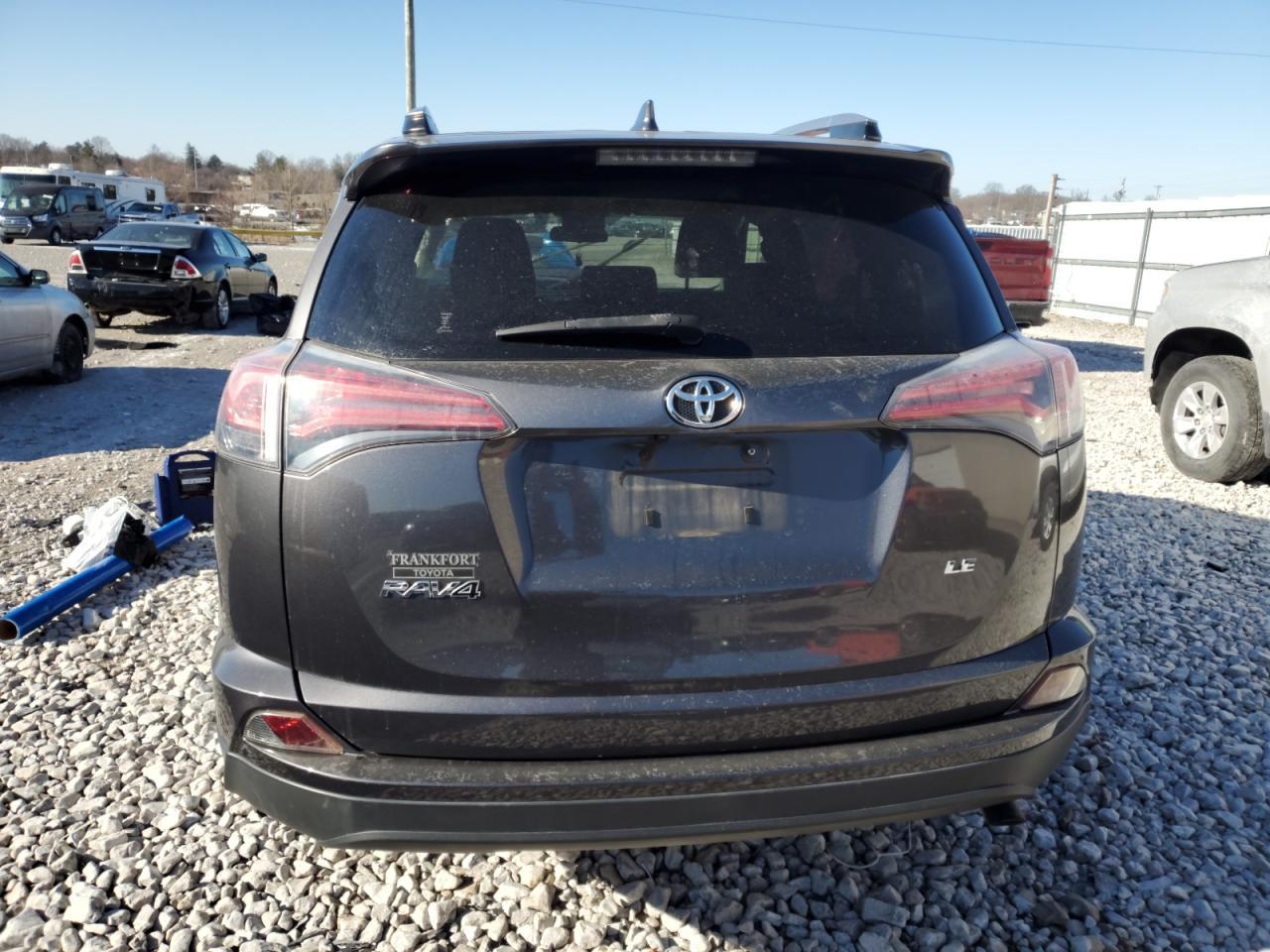 2017 TOYOTA RAV4 LE - Фото 6