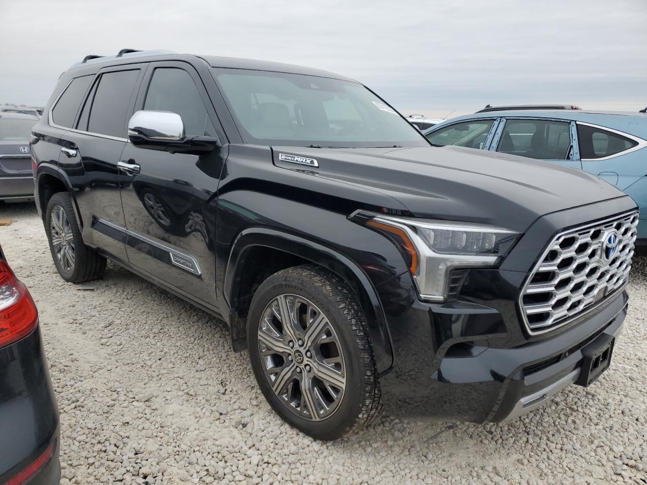 2024 TOYOTA SEQUOIA SR - Image 4