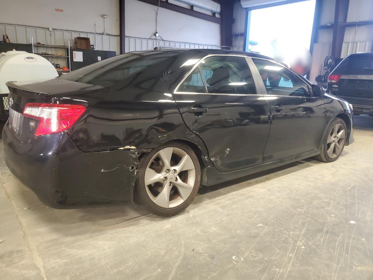 2012 TOYOTA CAMRY SE - Фото 3