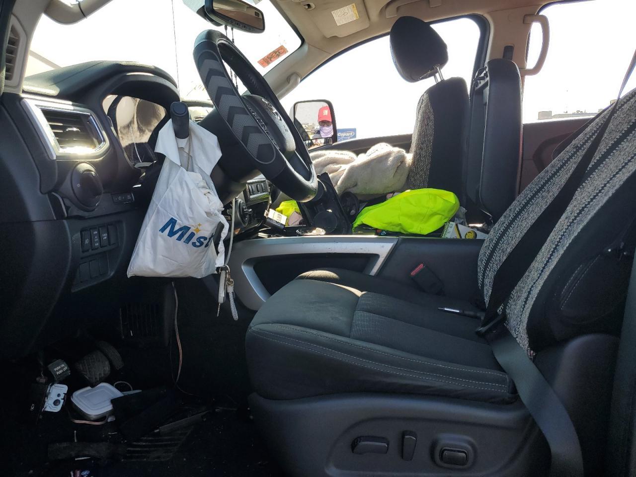 2017 NISSAN TITAN XD S - Фото 7