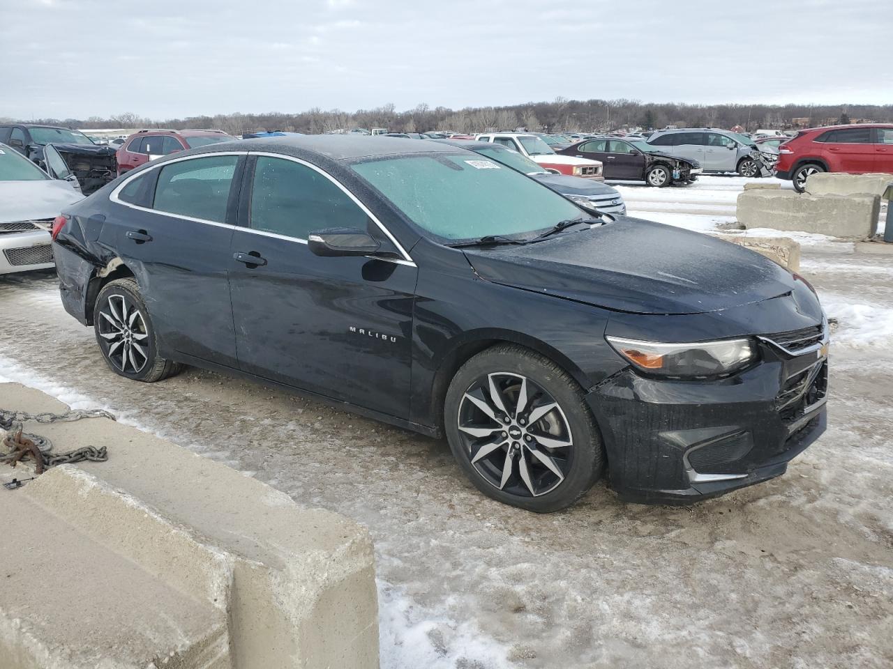 2017 CHEVROLET MALIBU LT - Image 4