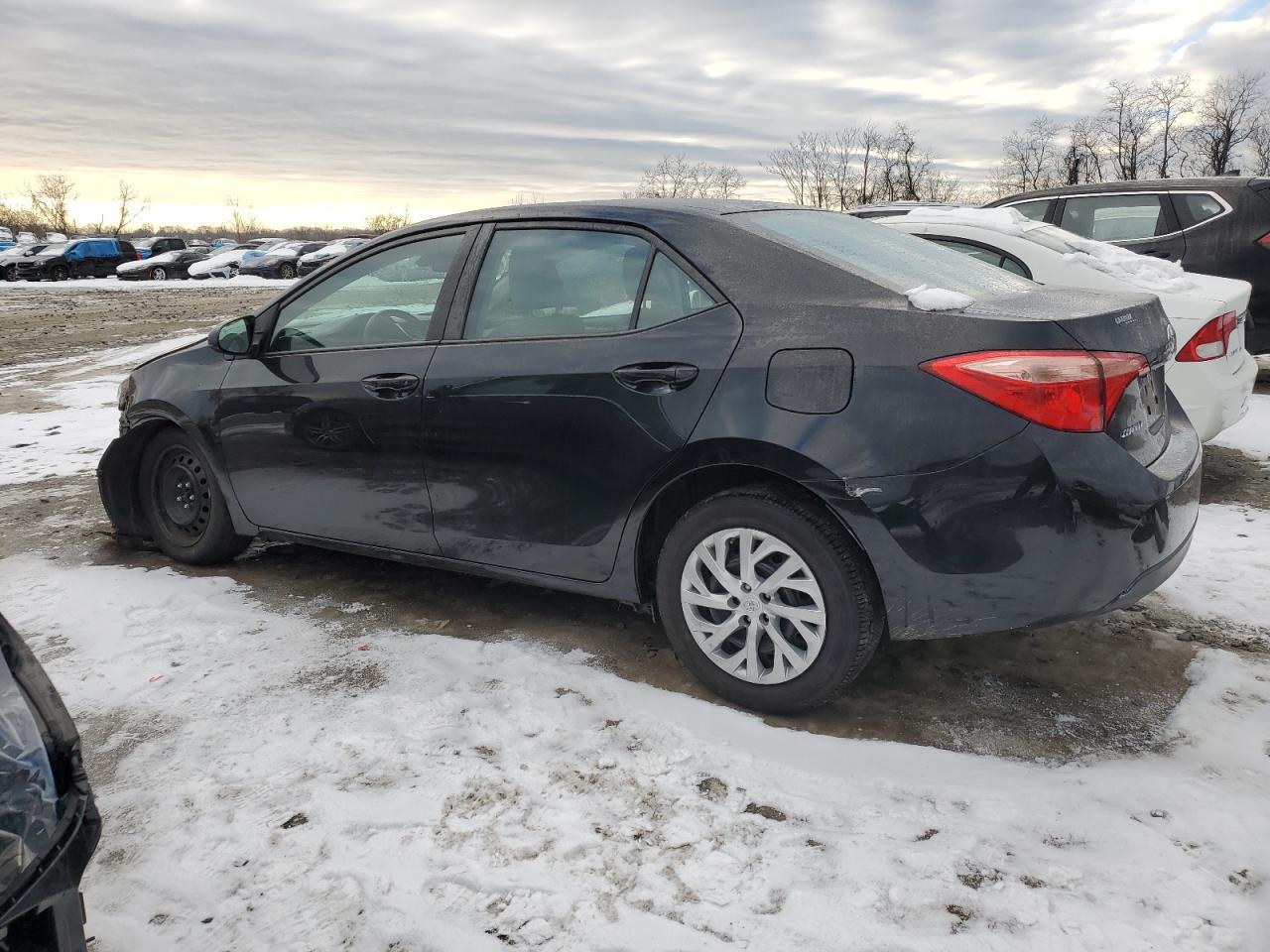 2018 TOYOTA COROLLA L - Фото 2