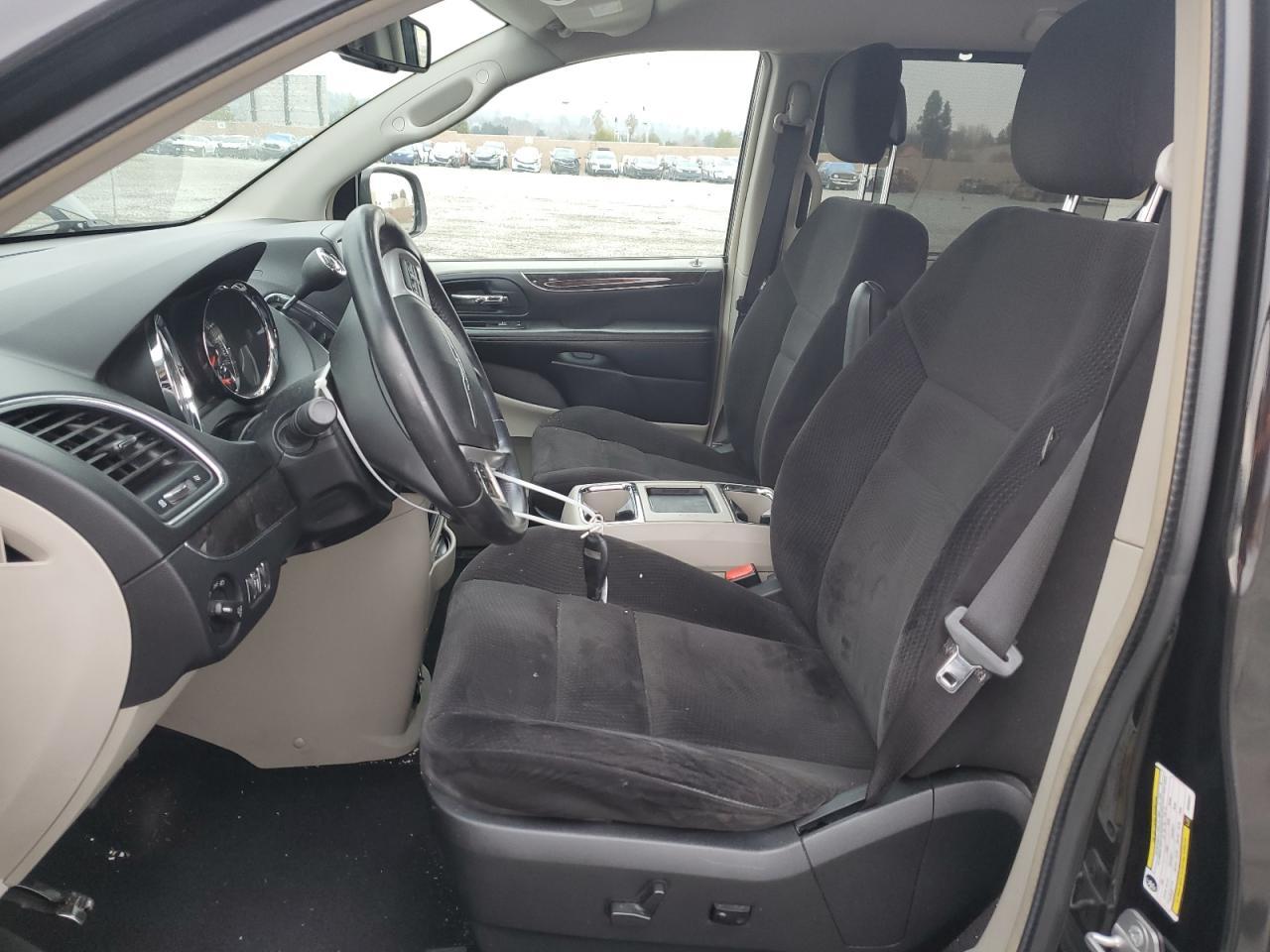 2014 CHRYSLER TOWN & COU - Image 7
