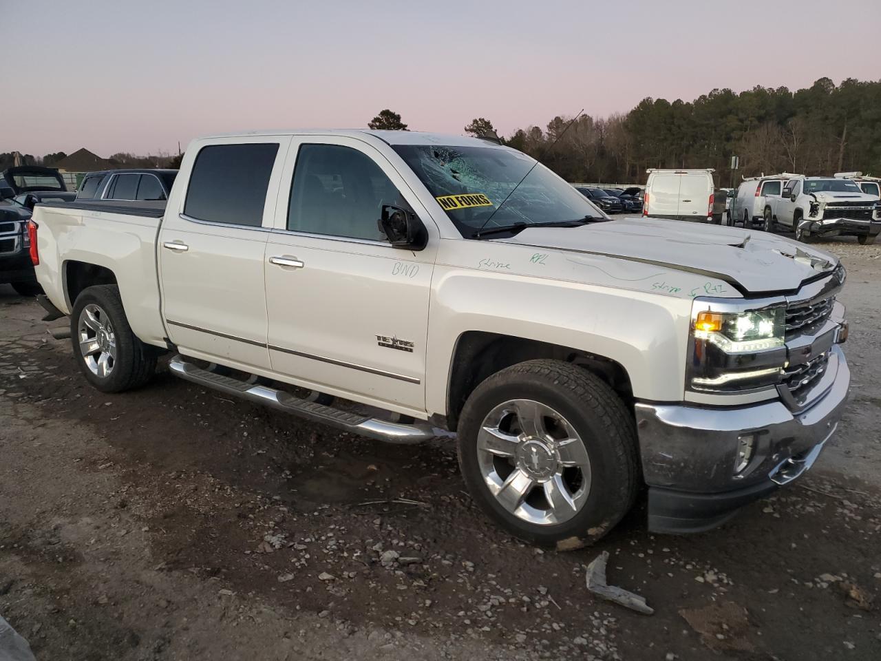 2018 CHEVROLET SILVERADO - Фото 4