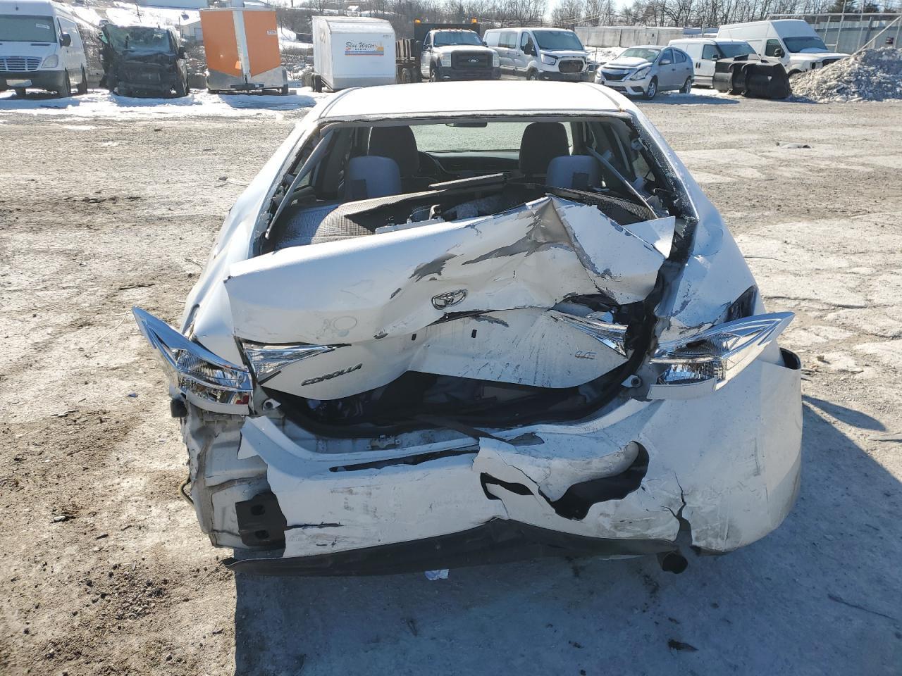 2019 TOYOTA COROLLA L - Image 6