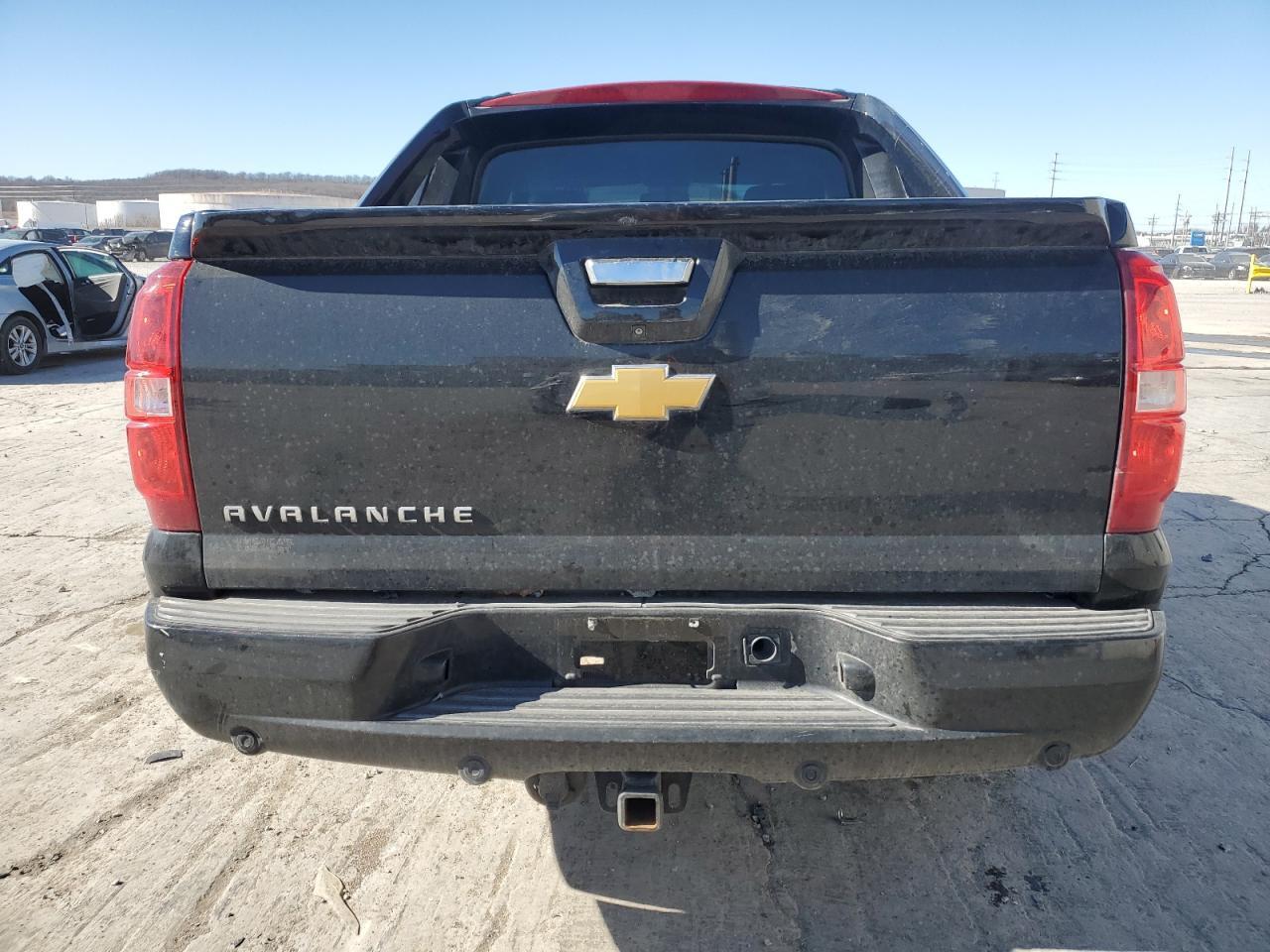 2013 CHEVROLET AVALANCHE - Фото 6
