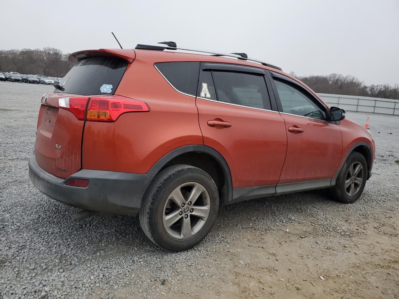 2015 TOYOTA RAV4 XLE - Фото 3