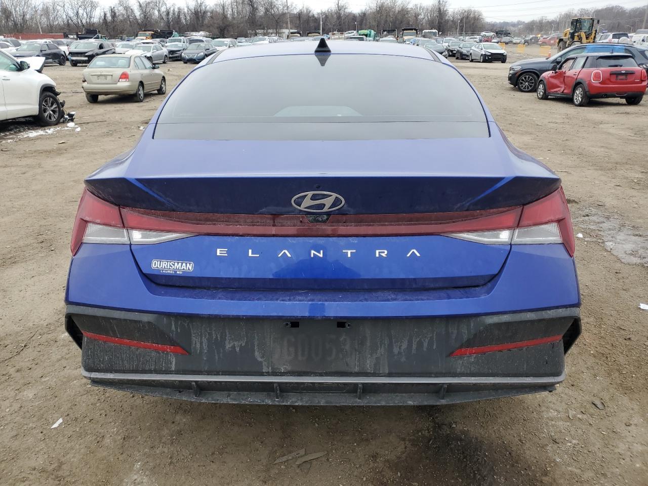 2024 HYUNDAI ELANTRA SE - Фото 6