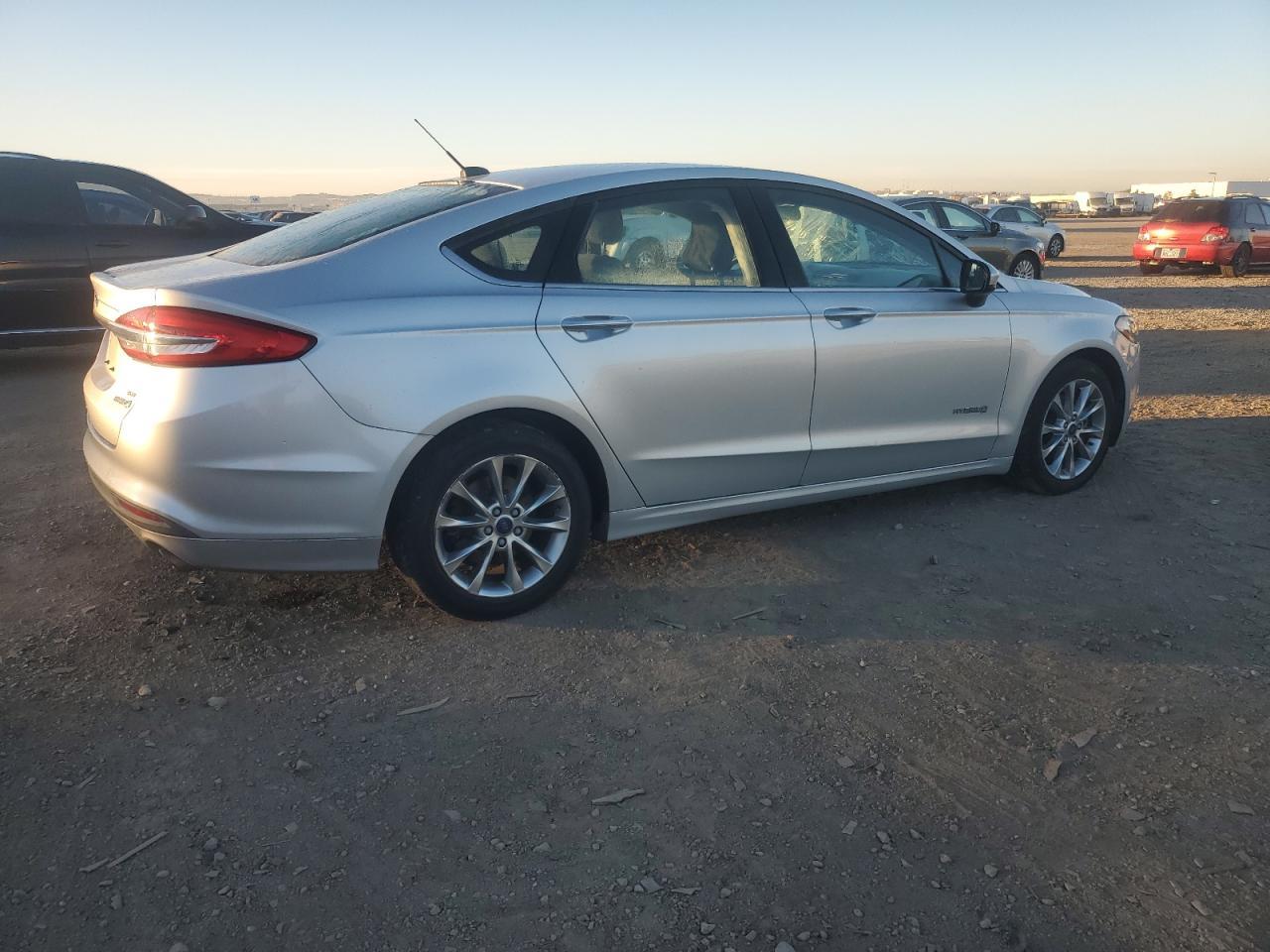 2017 FORD FUSION SE - Фото 3