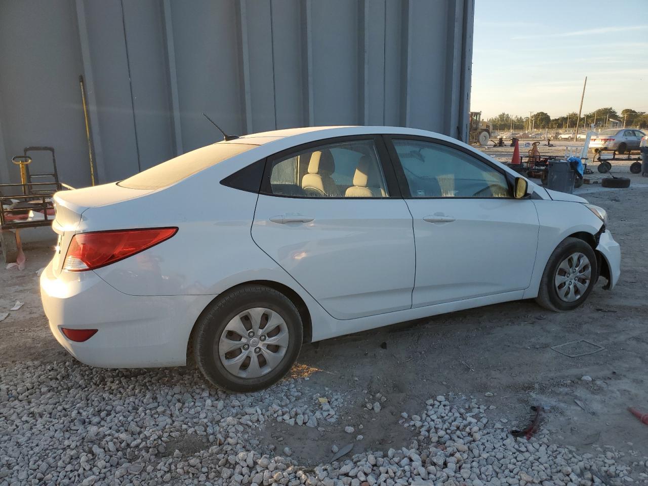 2017 HYUNDAI ACCENT SE - Image 3