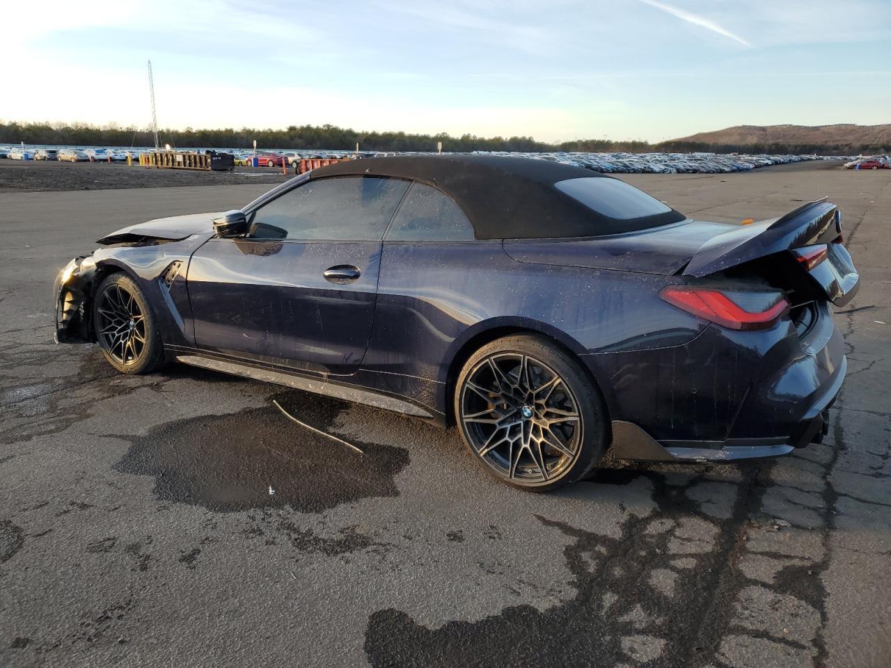 2022 BMW M4 COMPETI - Фото 2