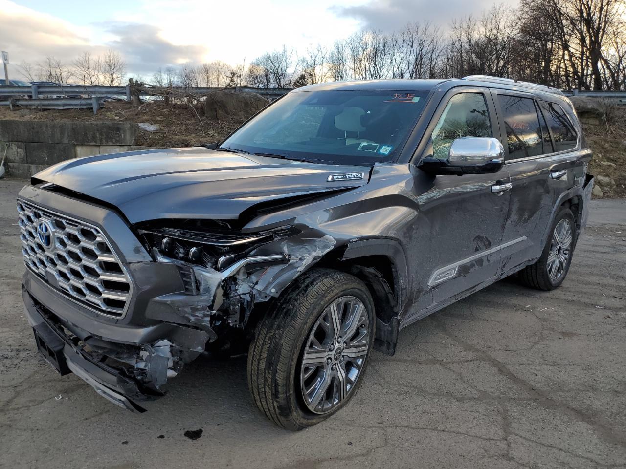 2024 TOYOTA SEQUOIA SR