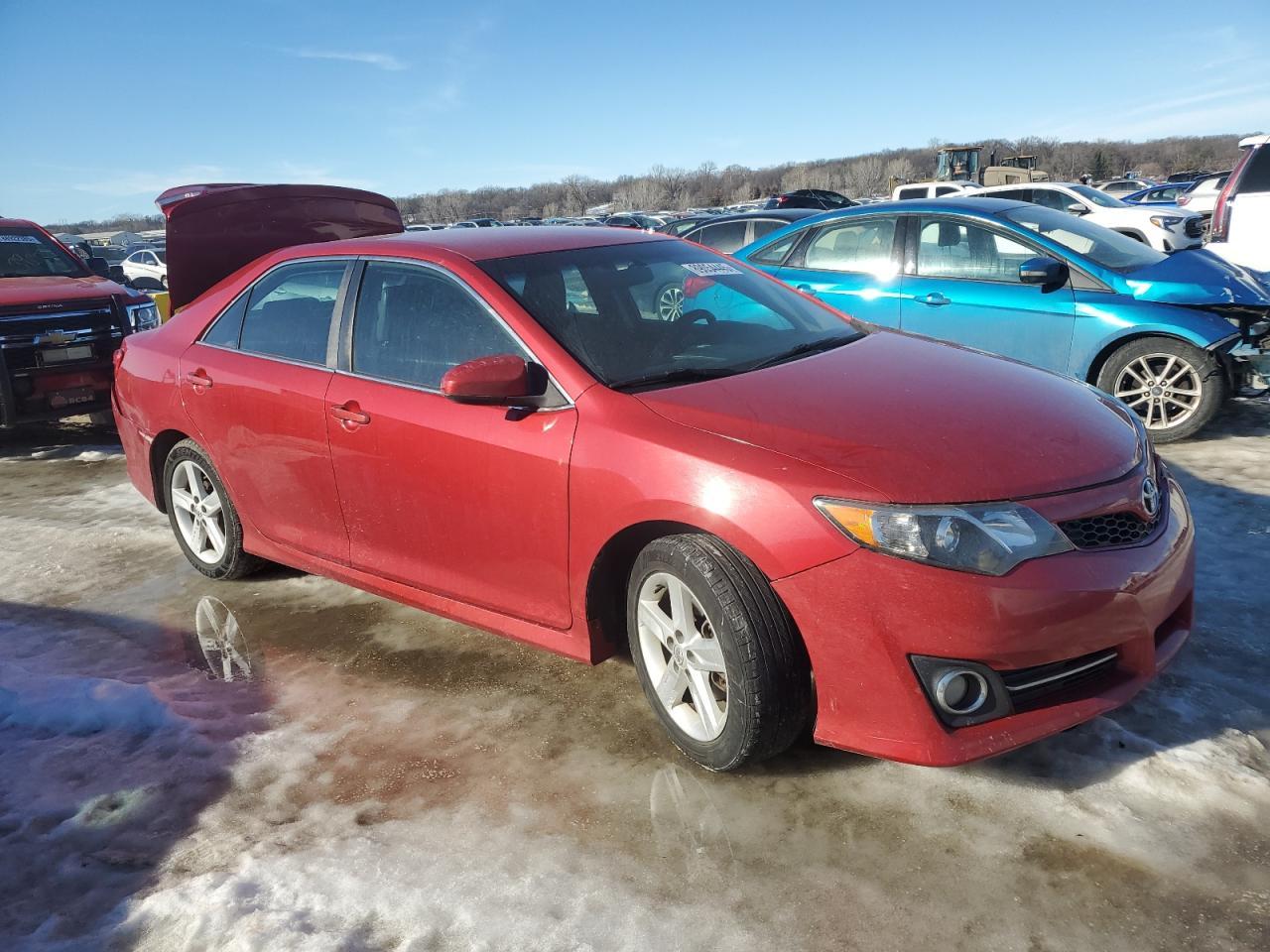 2014 TOYOTA CAMRY LE A - Фото 4