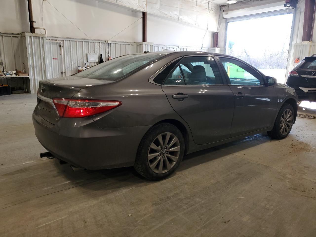 2017 TOYOTA CAMRY LE - Image 3