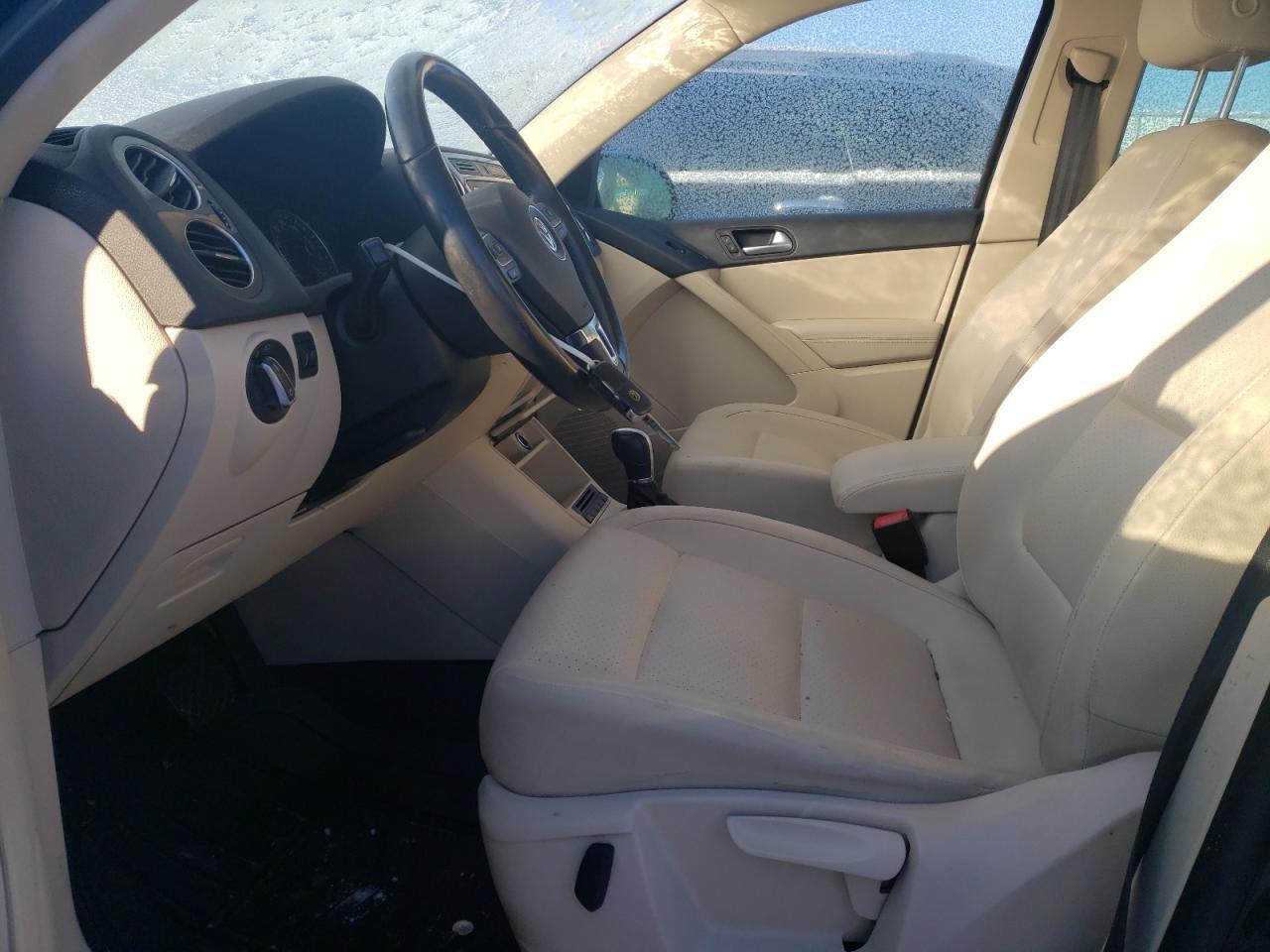 2015 VOLKSWAGEN TIGUAN S - Image 7