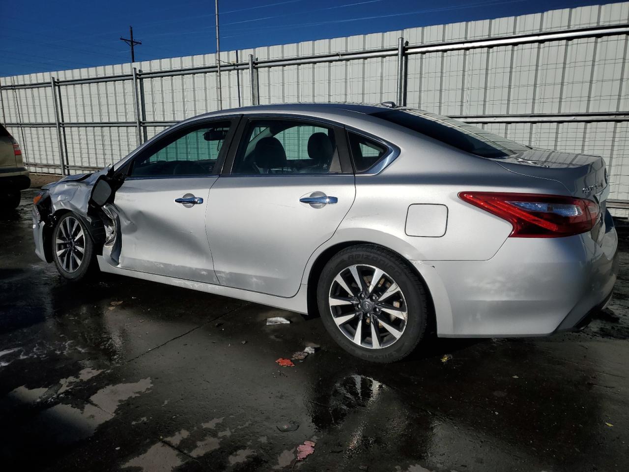 2017 NISSAN ALTIMA 2.5 - Фото 2