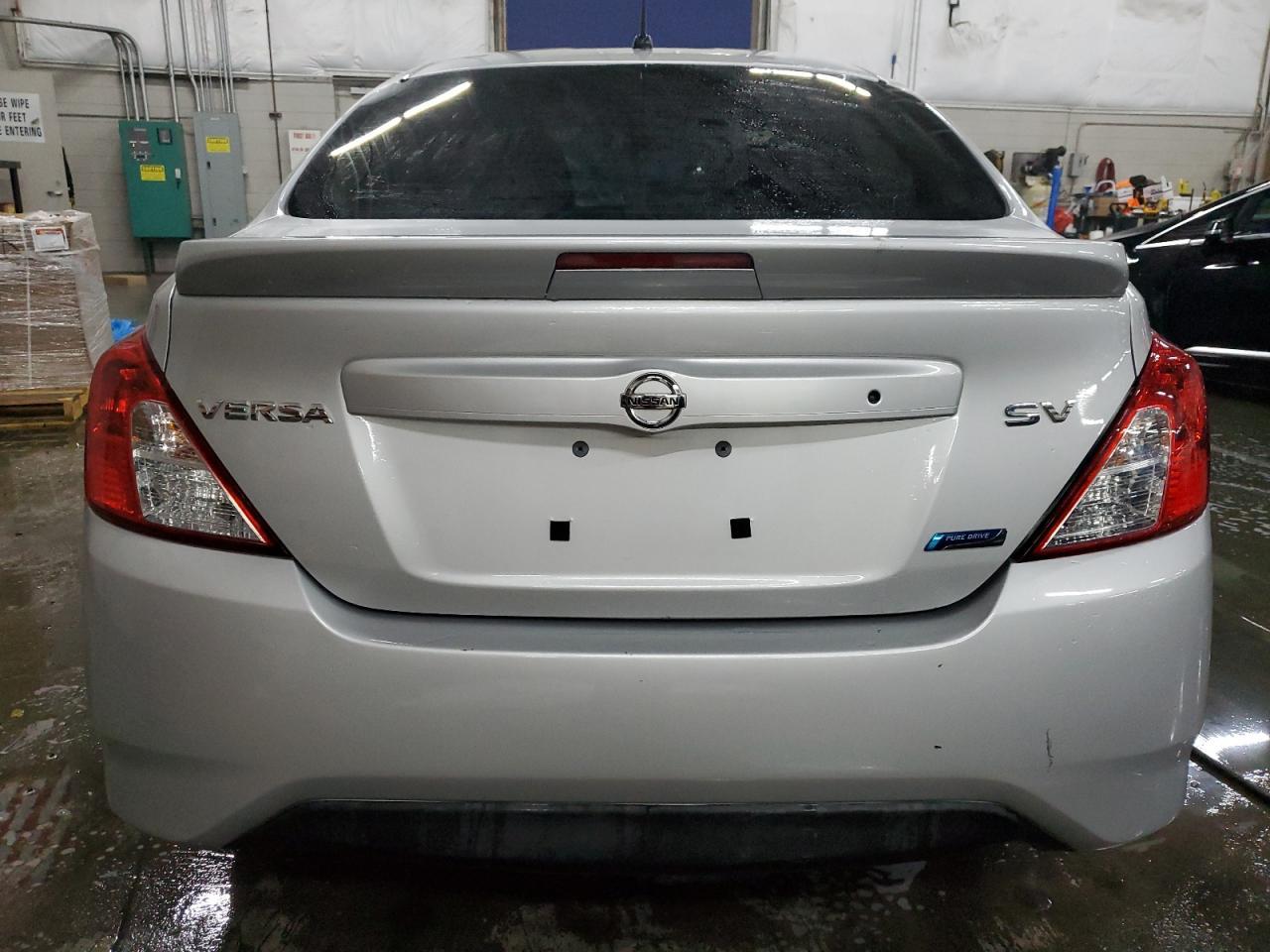 2016 NISSAN VERSA SV W - Image 6