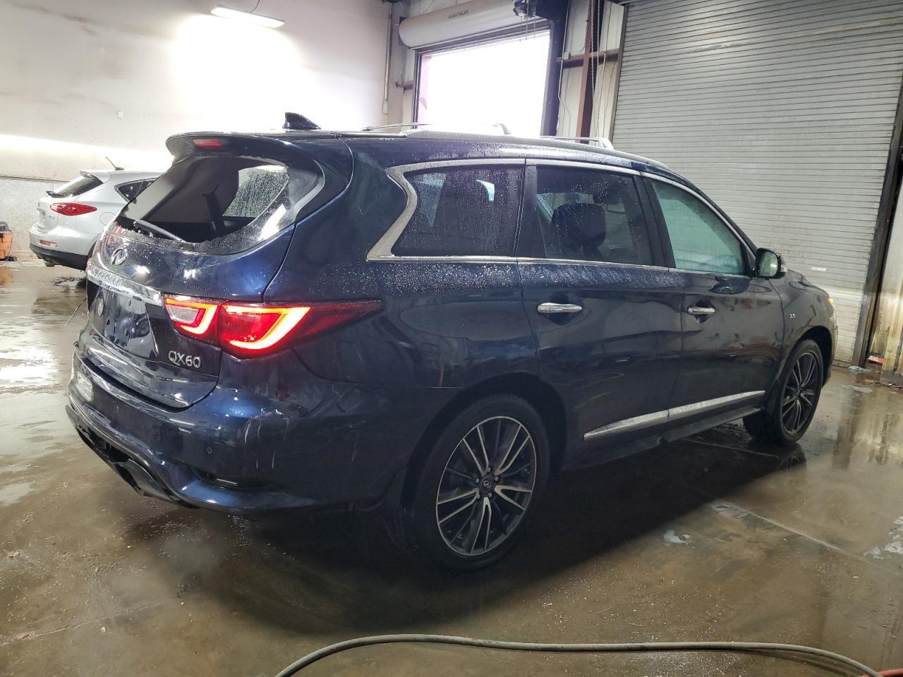 2016 INFINITI QX60 - Фото 3
