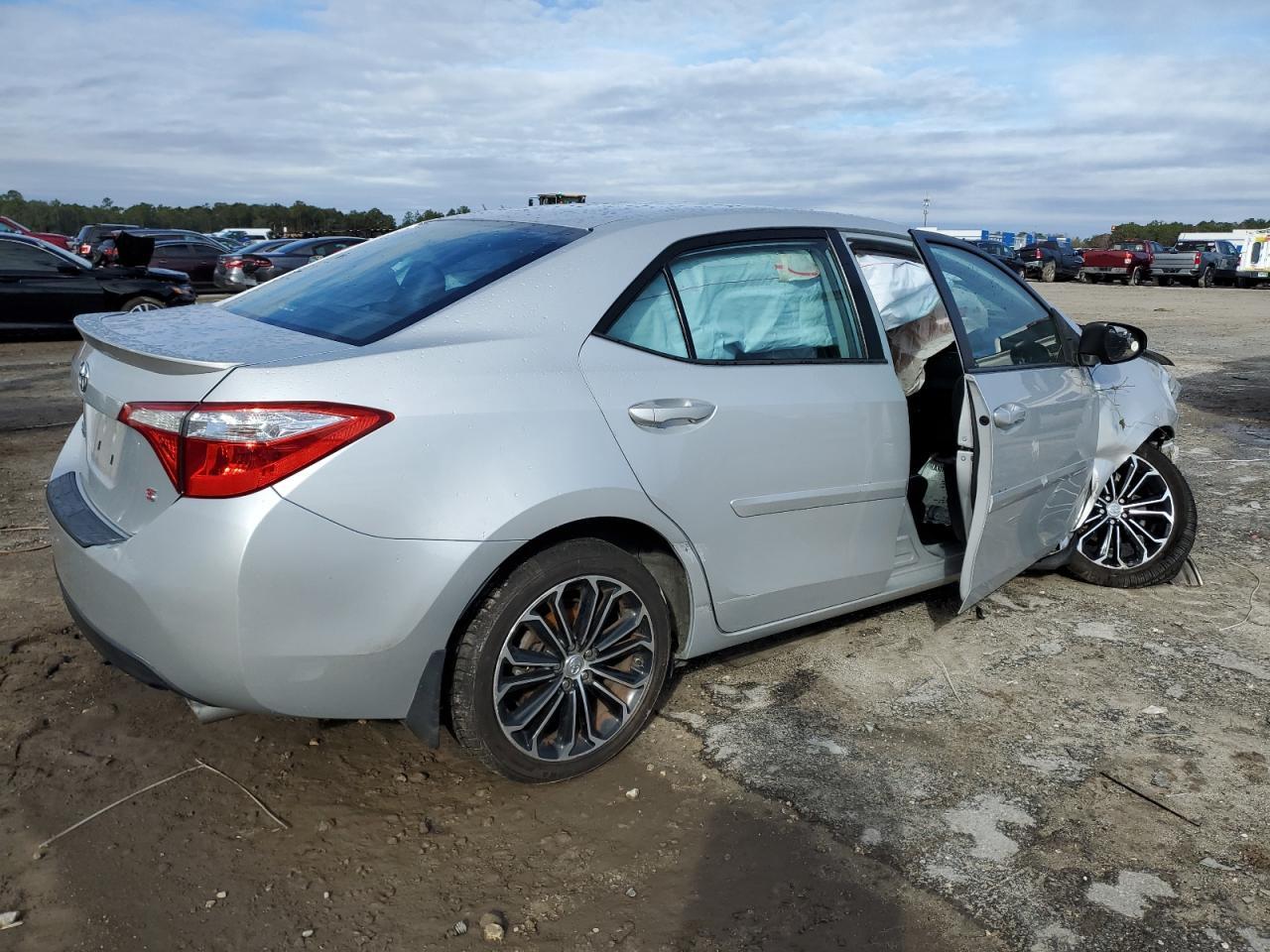 2016 TOYOTA COROLLA L - Фото 3