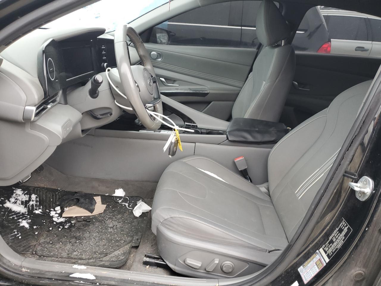 2022 HYUNDAI ELANTRA SE - Фото 7