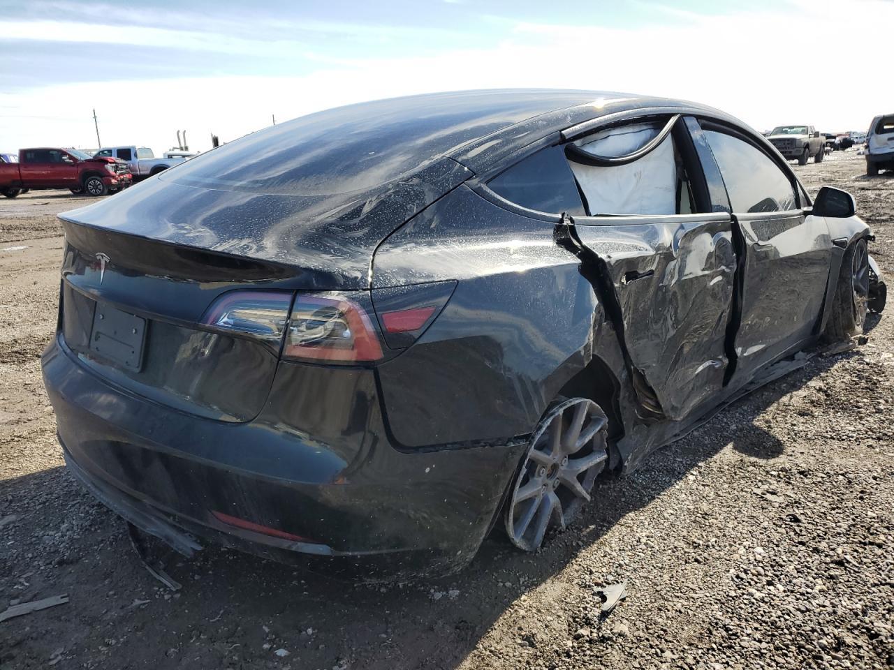 2023 TESLA MODEL 3 - Фото 3