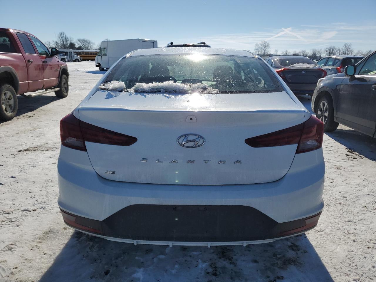 2019 HYUNDAI ELANTRA SE - Фото 6