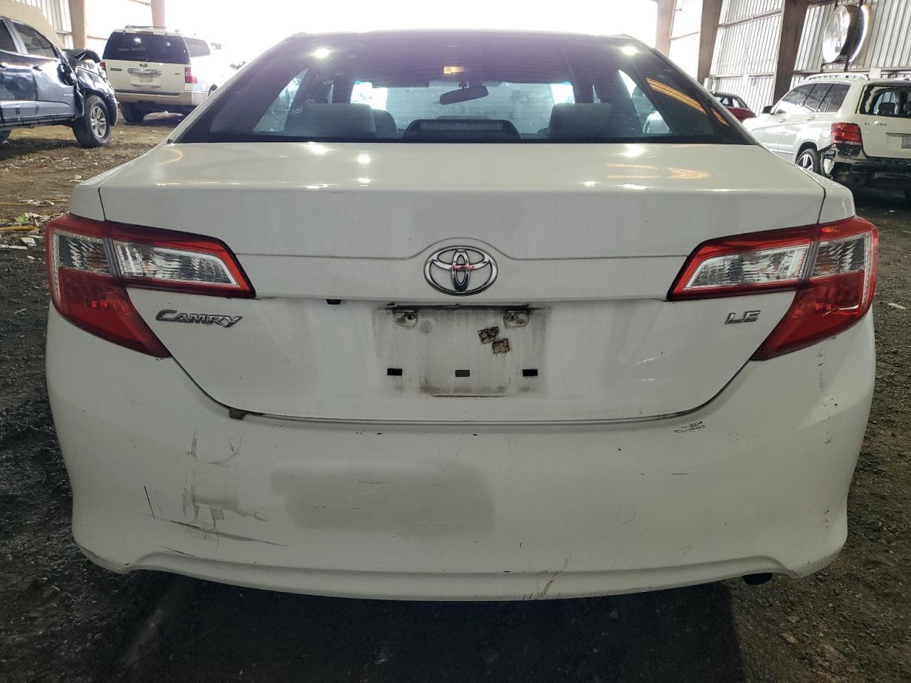 2014 TOYOTA CAMRY L - Image 6