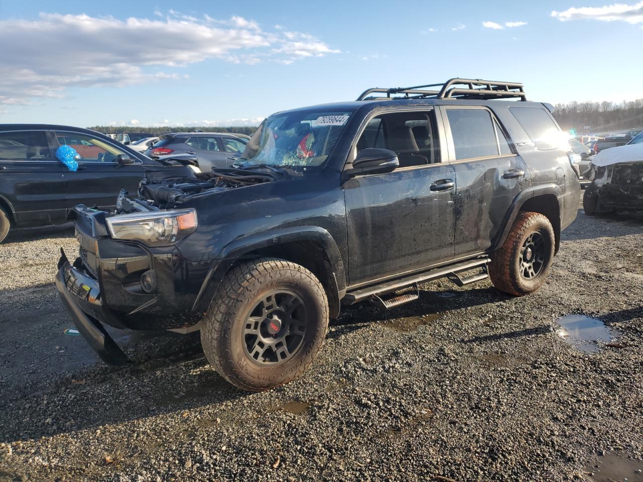 2023 TOYOTA 4RUNNER SE car image