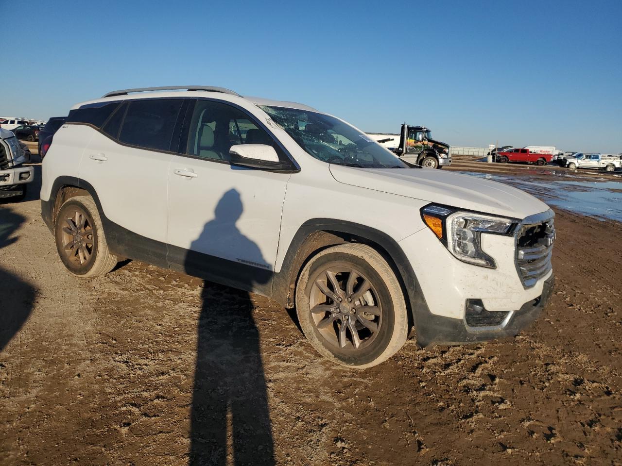 2023 GMC TERRAIN SL - Image 4