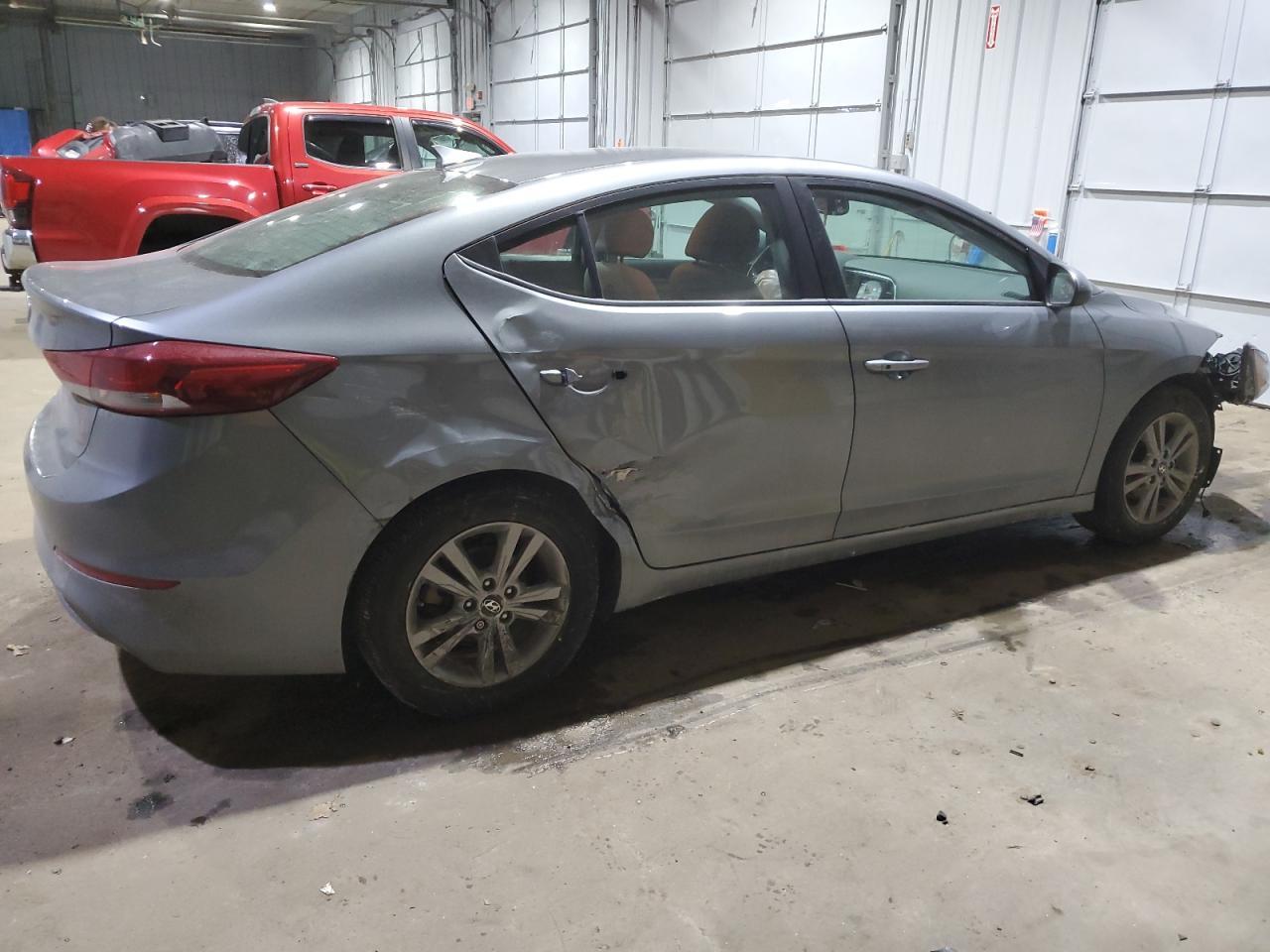 2018 HYUNDAI ELANTRA SE - Фото 3