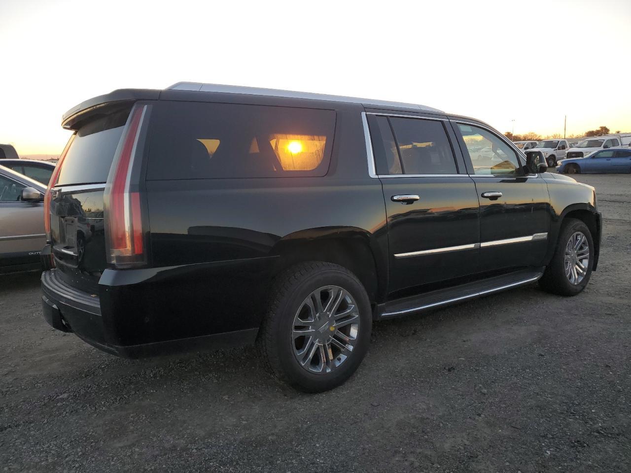 2017 CADILLAC ESCALADE E - Фото 3