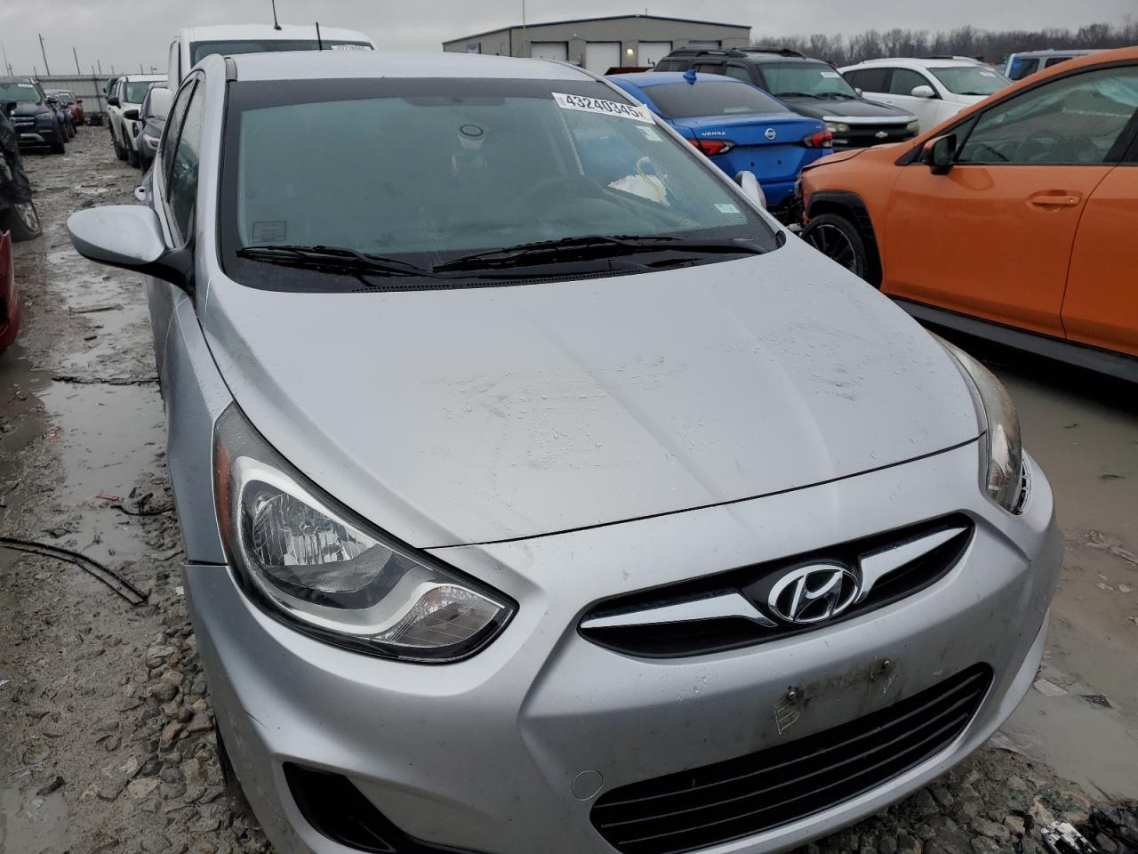 2014 HYUNDAI ACCENT GLS - Image 5